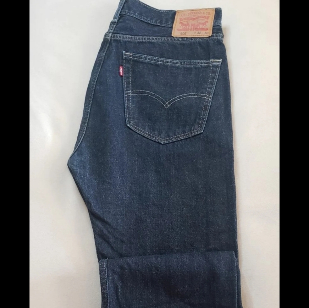 NWOT MENS LEVI STRAUSS & CO. 505 REGULAR FIT W26 L30 DARK NAVY